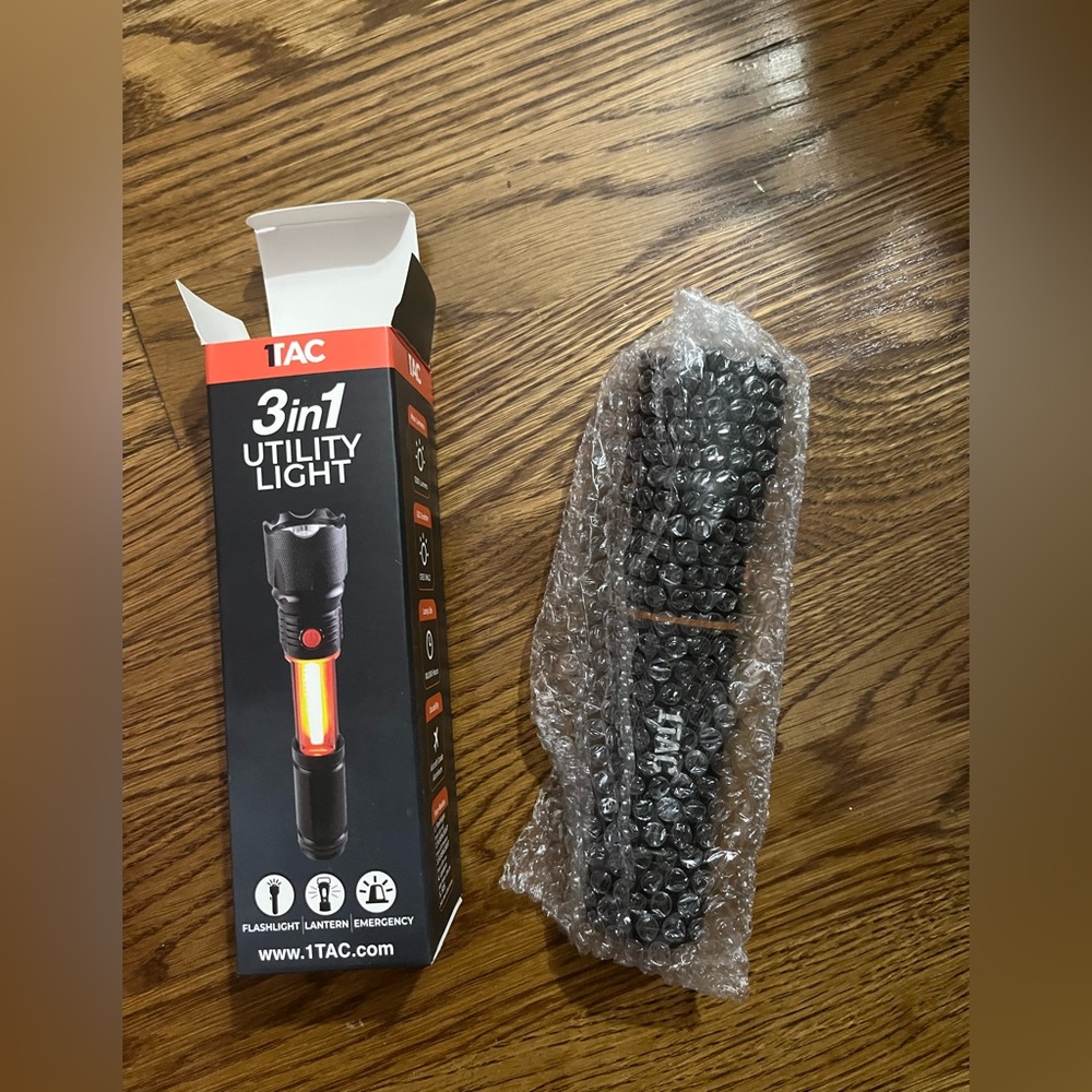 1TAC Flashlight